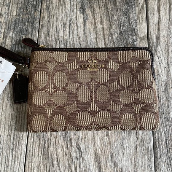 New Coach Signature CC Zip Wristlet Khaki Brown F54627 - Picture 2 of 9